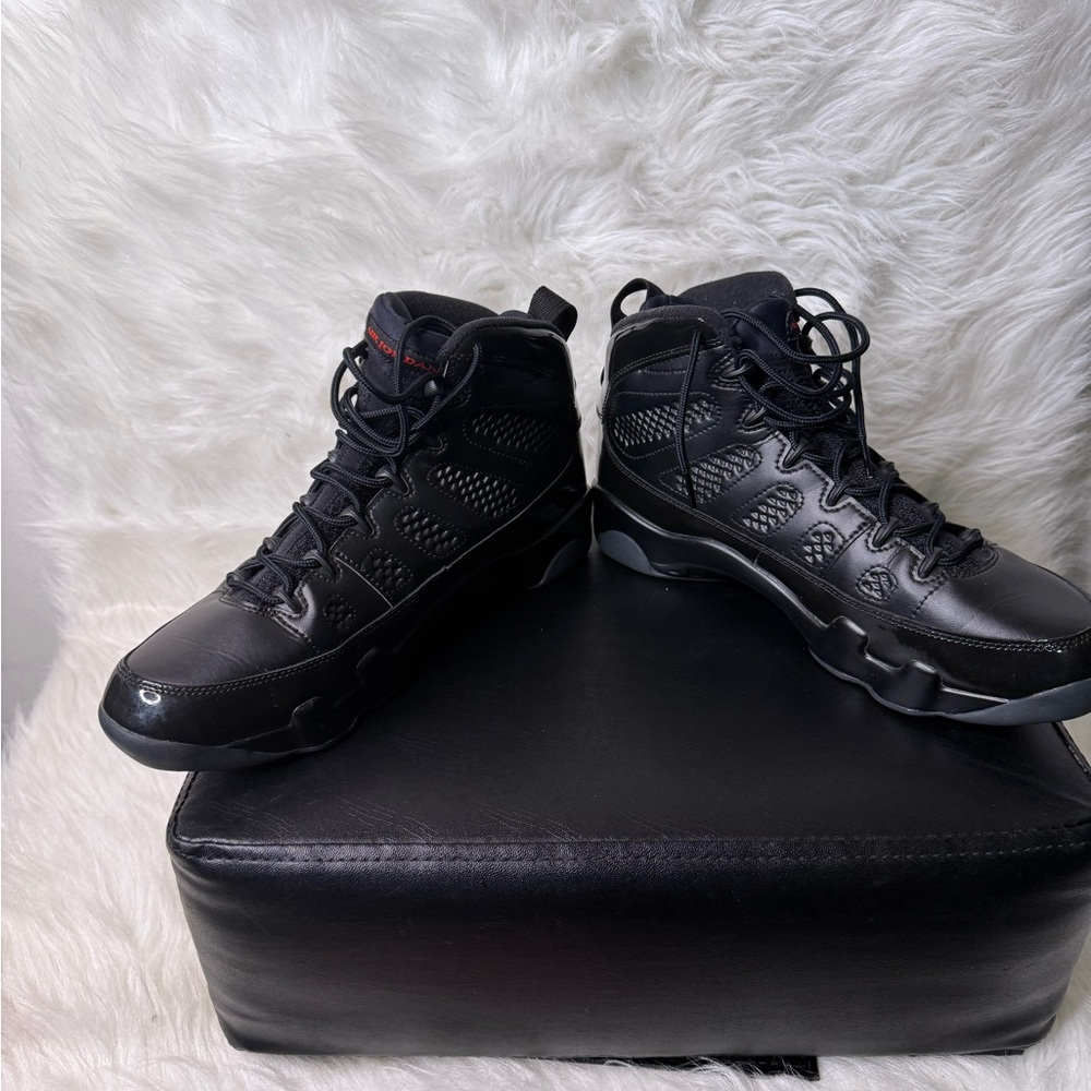 Nike Air Jordan 9 Retro "Bred Patent" sneakers in black - Picture 5 of 9